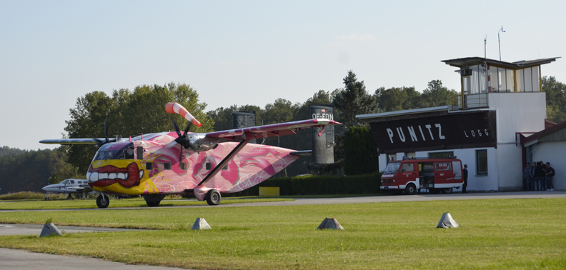 Pink Skyvan Boogie ...2026